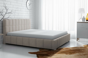 LEO Sengeramme med polstret quiltet sengegavl i beige farve