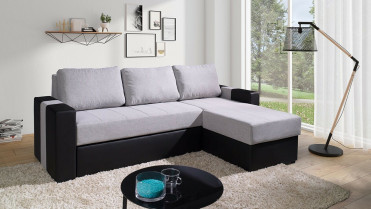 højrevendt ADEN Chaiselong sofa i lysegråt vævet stof og sort PU læder