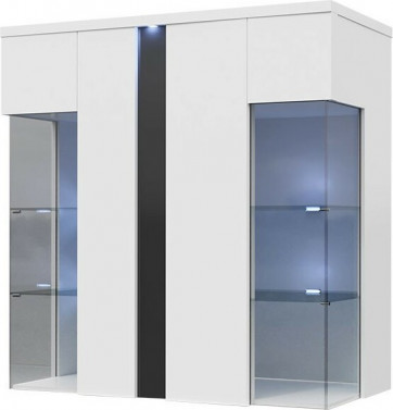 Væghængte vitrine i hvid højglans med sorte detaljer og led lys