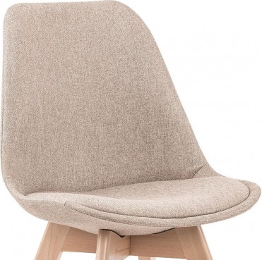 TERJE stol i beige farve med ben i massivt tr&aelig;