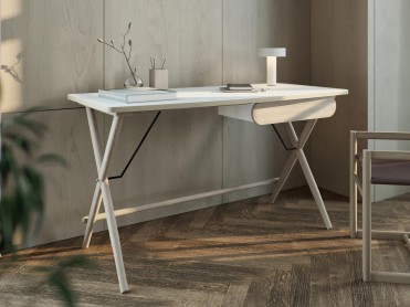 FREJA Skrivebord med skuffe