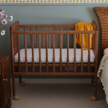 WOODIES SIDE CRIB...