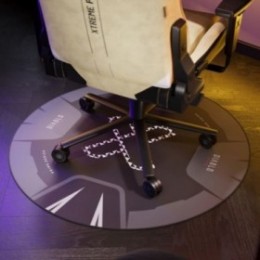 Skridsikker beskyttelsesmåtte til gamingstol, sort-hvid