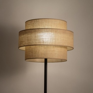 CALISTO gulvlampe &ndash; jutefarvet
