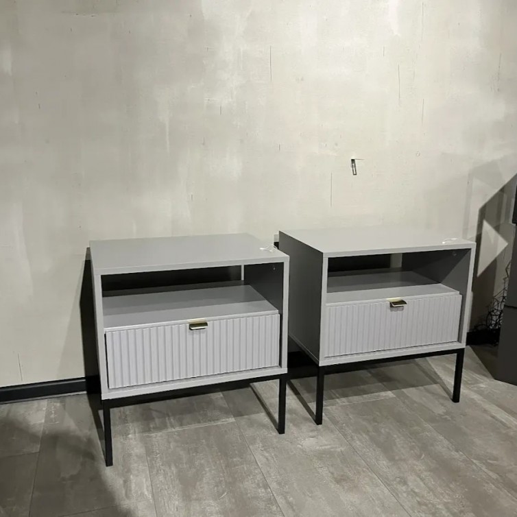 HALLABRO Sengebord - Grå - Outlet - Udstillingsmodel