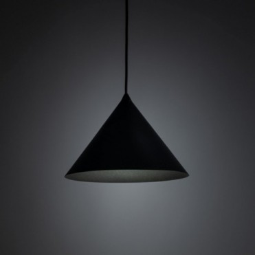 CONO M pendellampe &ndash; sort