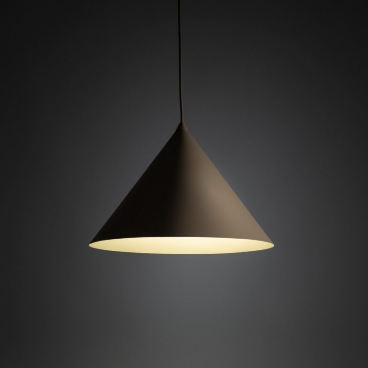 CONO L pendellampe – sandfarvet