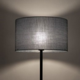 EARTH gulvlampe &ndash; sort/grafitgr&aring;