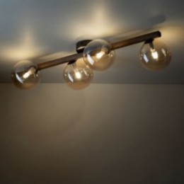 ESTERA WOOD loftlampe med 4 lyskilder – ravfarvet/valnøddefarvet