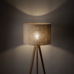 GRAND gulvlampe – fyrretræsfarvet
