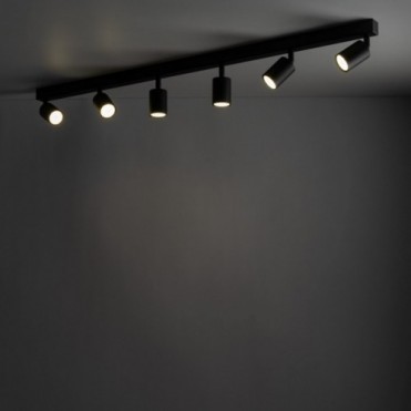 NEX spotlampe til loftet...