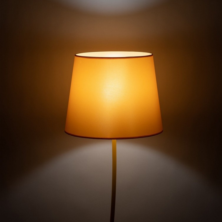 NICOLA gulvlampe – gul